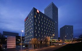 Ibis Barcelona Santa Coloma