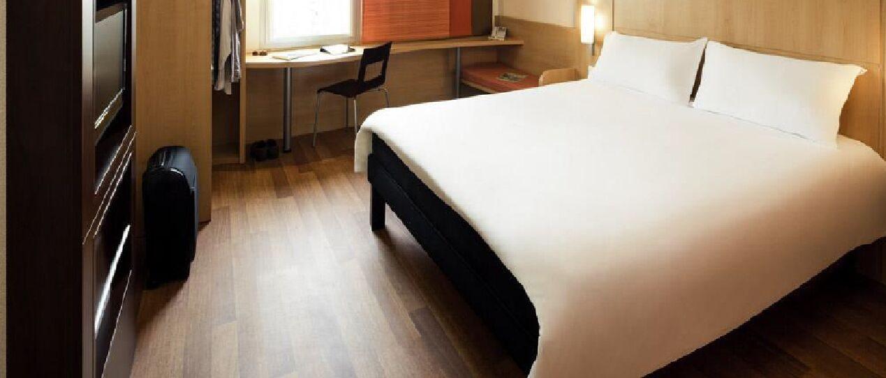 Hotel Ibis Barcelona Santa Coloma Santa Coloma de Gramanet Esterno foto