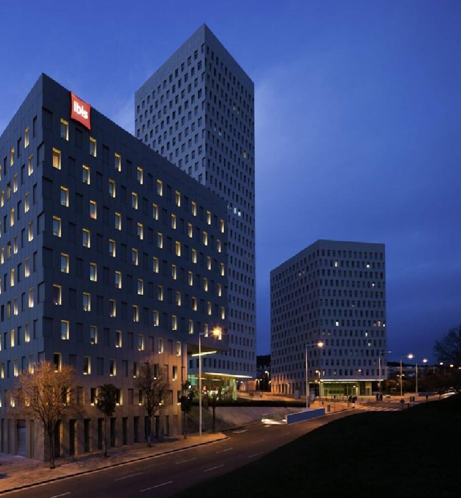 Hotel Ibis Barcelona Santa Coloma Santa Coloma de Gramanet Esterno foto