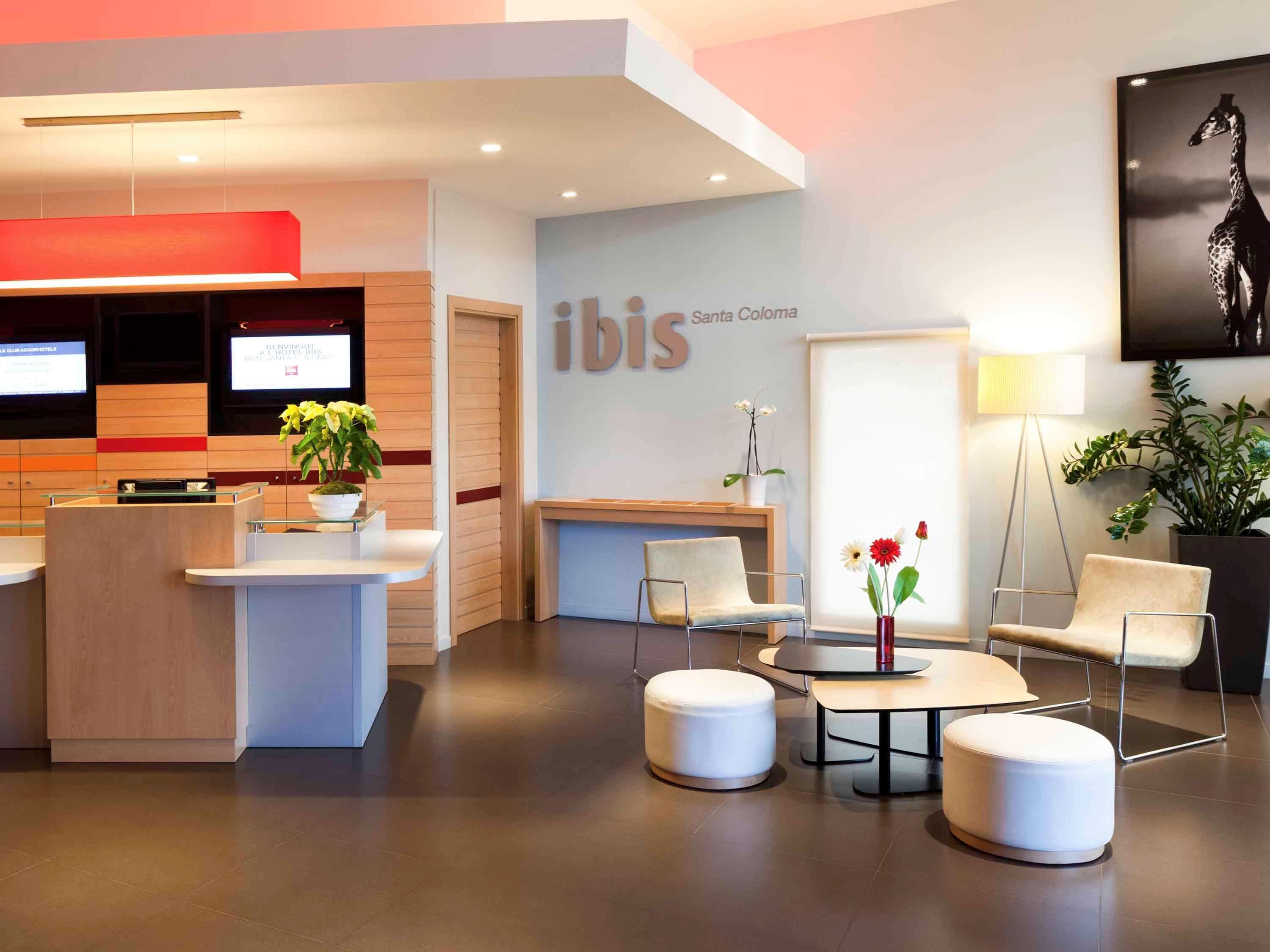 Hotel Ibis Barcelona Santa Coloma Santa Coloma de Gramanet Esterno foto