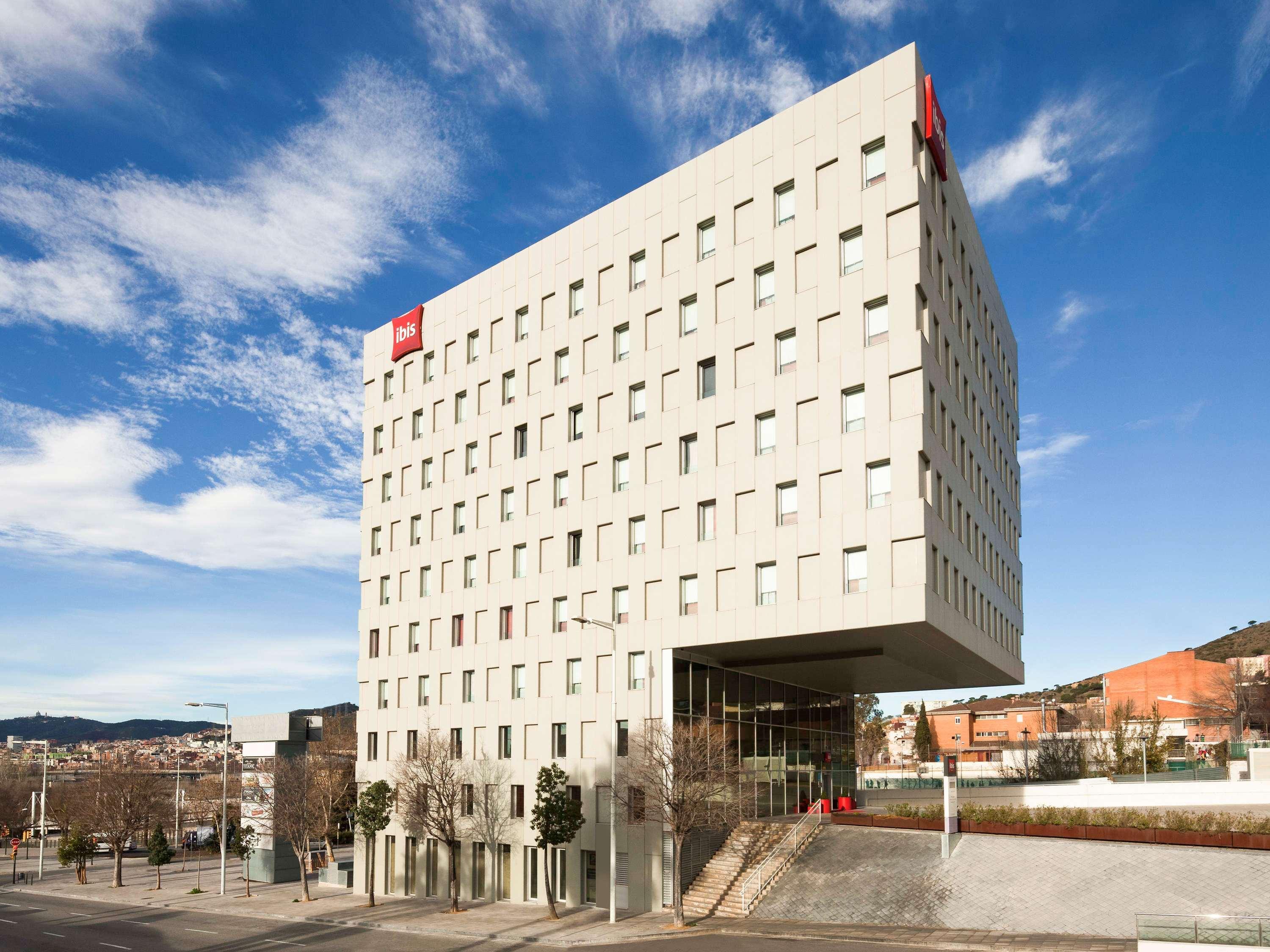 Hotel Ibis Barcelona Santa Coloma Santa Coloma de Gramanet Esterno foto