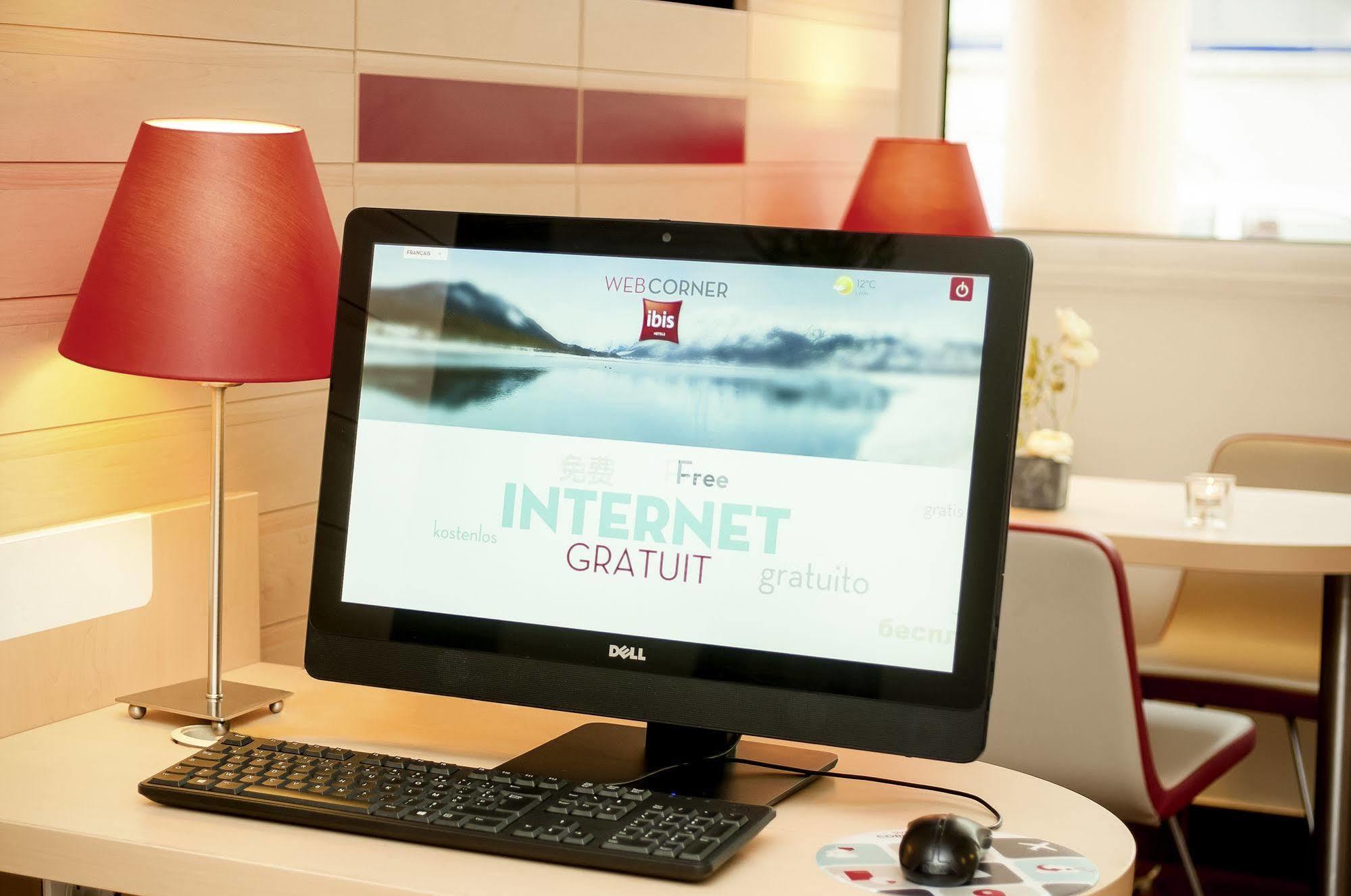 Hotel Ibis Barcelona Santa Coloma Santa Coloma de Gramanet Esterno foto